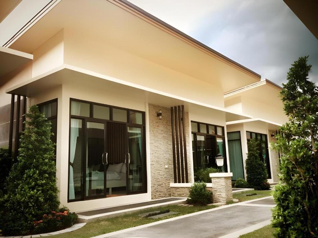 Med Room Korat Nakhonratchasima Zewnętrze zdjęcie