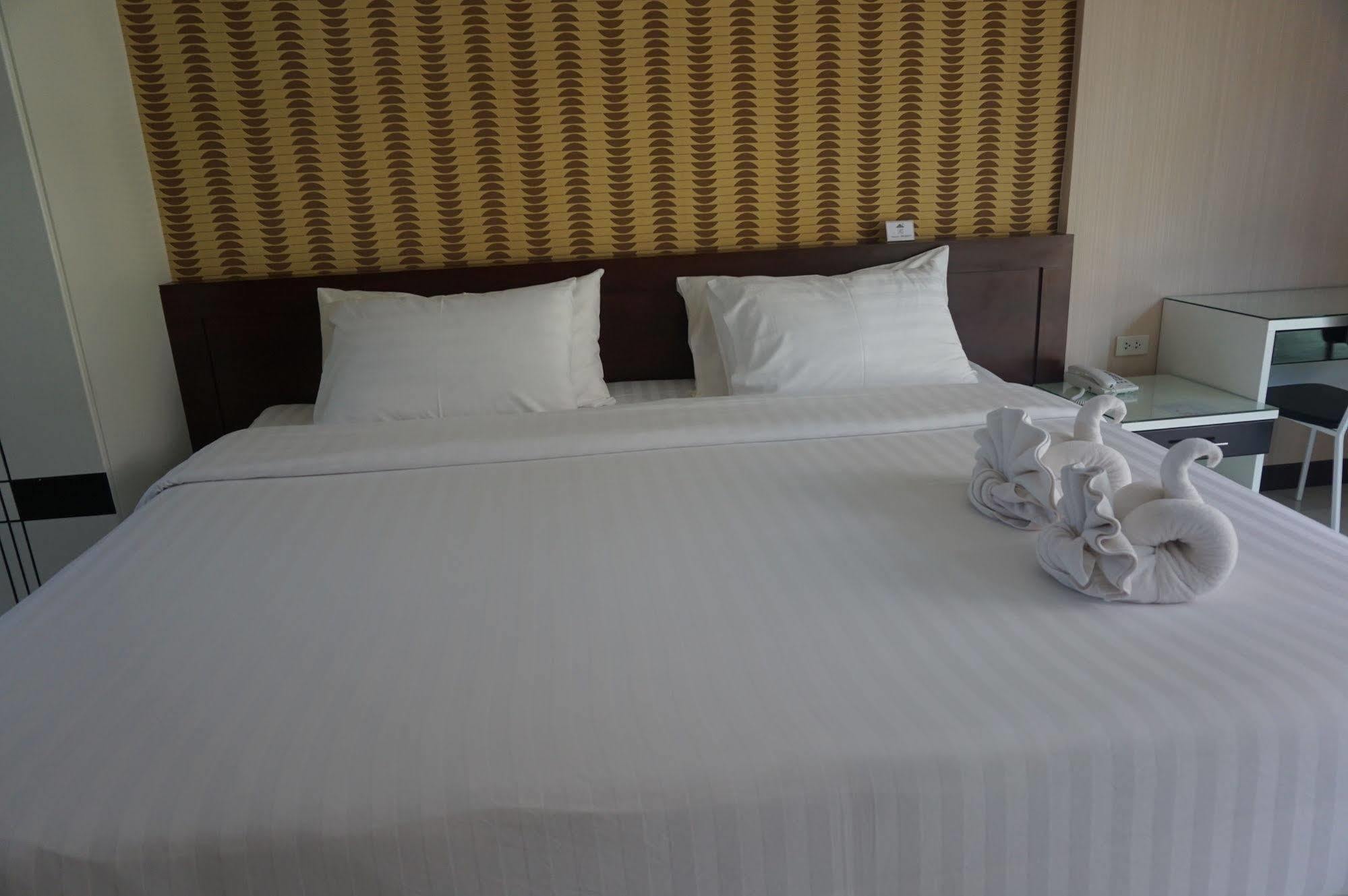Med Room Korat Nakhonratchasima Zewnętrze zdjęcie
