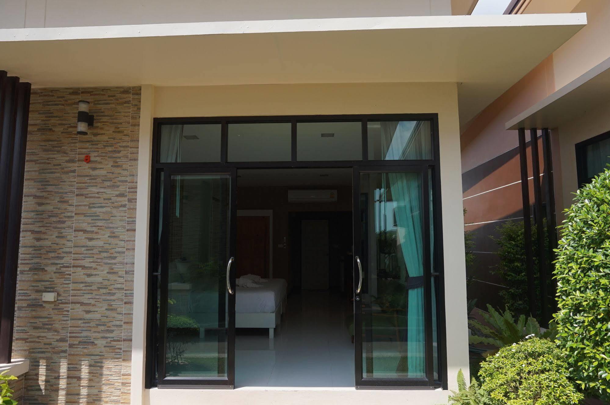 Med Room Korat Nakhonratchasima Zewnętrze zdjęcie