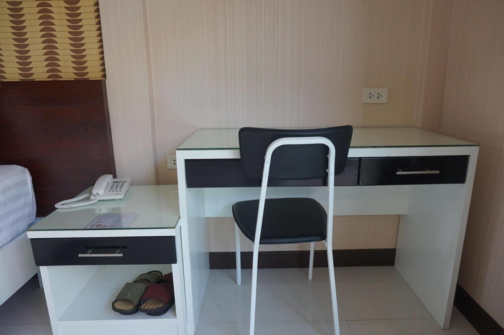 Med Room Korat Nakhonratchasima Zewnętrze zdjęcie